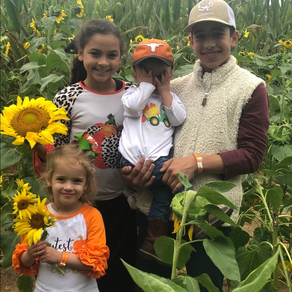 Meet your Posher, Natalie - Picture 2 of 13